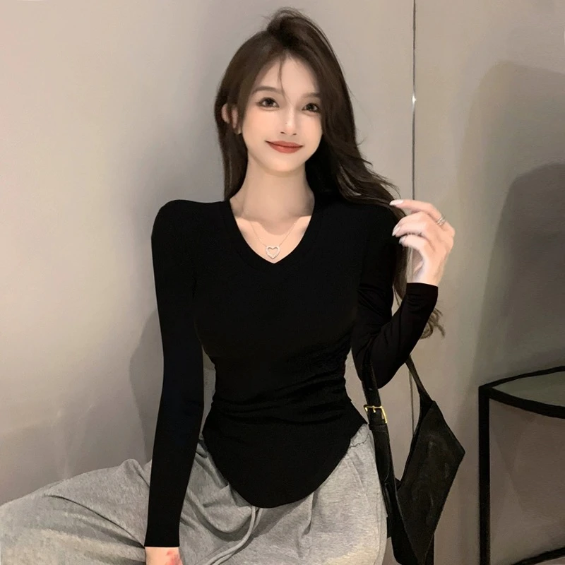 黑色V领紧身性感上衣女士弧形下摆收腰秋冬打底衫气质内搭长袖t恤
