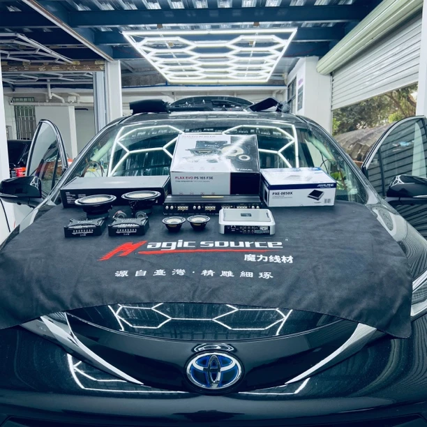 丰田塞纳升级劲浪亚麻盘三分 创世纪H6功放 阿尔派0850x DSP