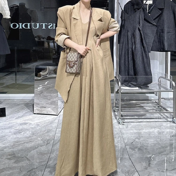 大码女装西装连衣裙胖mm时髦套装显瘦西服春游外套吊带裙两件套裙