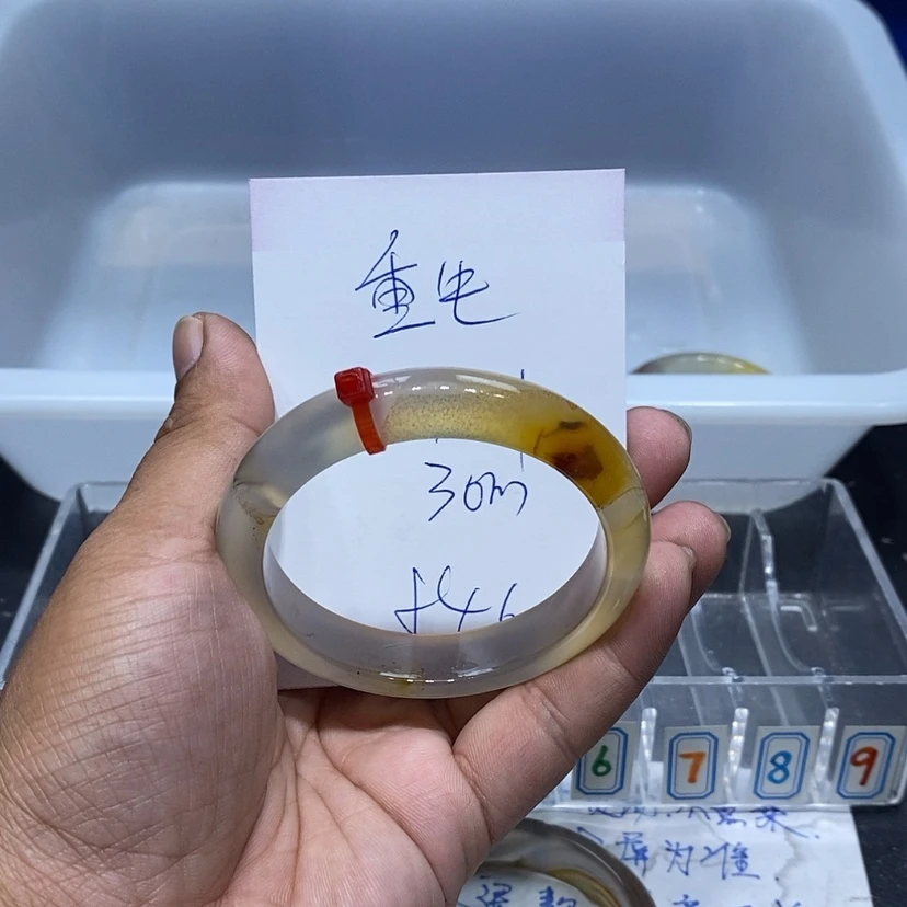 【闪购商品】玛瑙/玉髓手镯未镶嵌重***鲤
