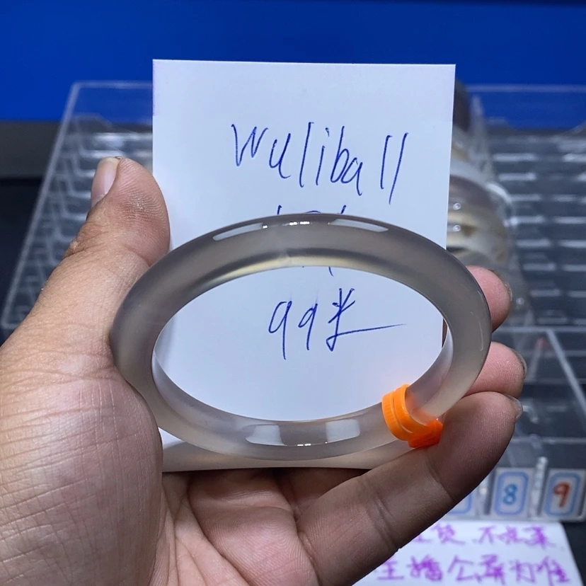 【闪购商品】玛瑙/玉髓手镯未镶嵌W****l