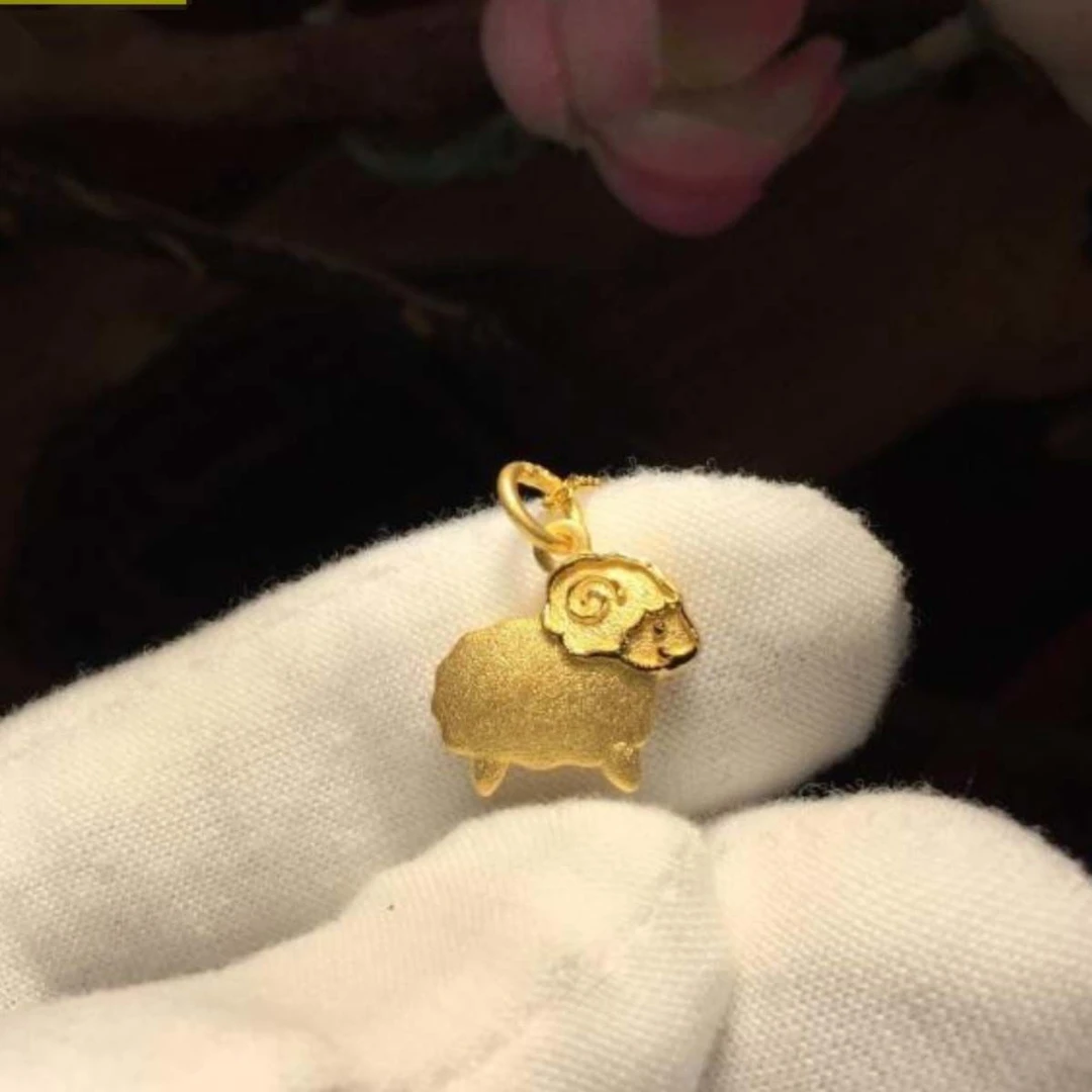 铜合金吊坠 黄金色卡通生肖羊吊坠本命年十二生肖小羊项链挂坠女