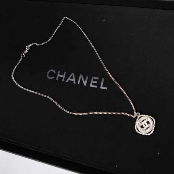 Chanel 满钻游轮吊坠项链