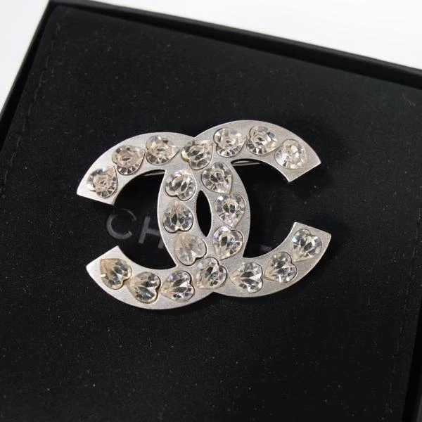 Chanel 爱心闪钻双C胸针
