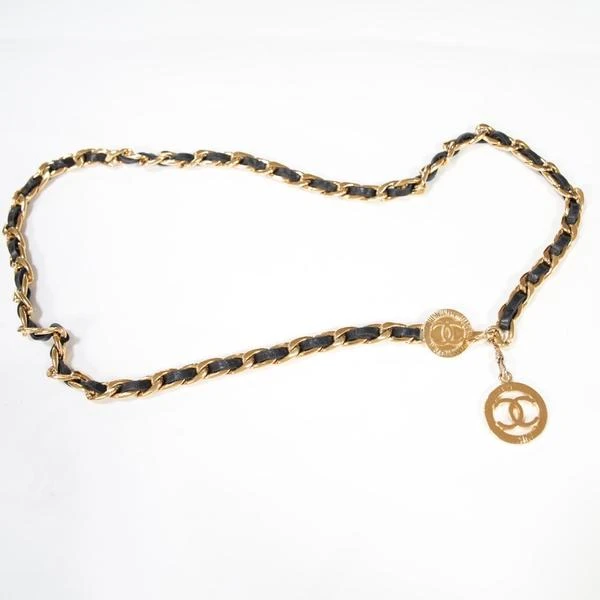 Chanel 镂空双C吊坠穿皮腰链89CM