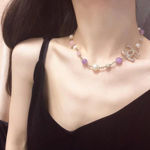 Chanel粉紫琉璃锁骨链项链