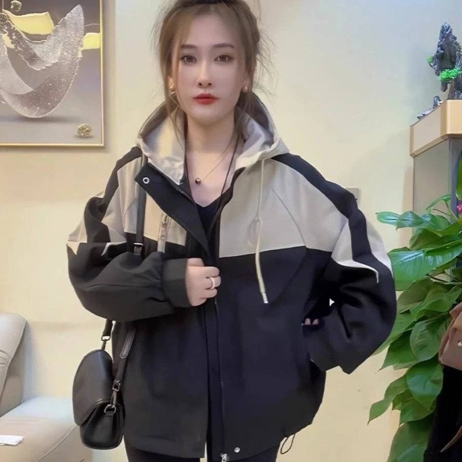 2023秋冬冲锋衣外套女新款宽松韩版连帽拼接小众设计感百搭上衣女