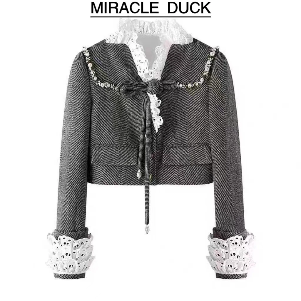 【心动旋律】秋冬百搭减龄定制重工钉珠设计蕾丝领灰色外套上衣C696
