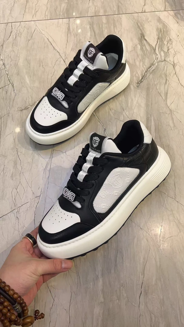 《史蒂芬费勒斯》24年新款轻奢风格男士真皮安脚软底软面舒适板鞋