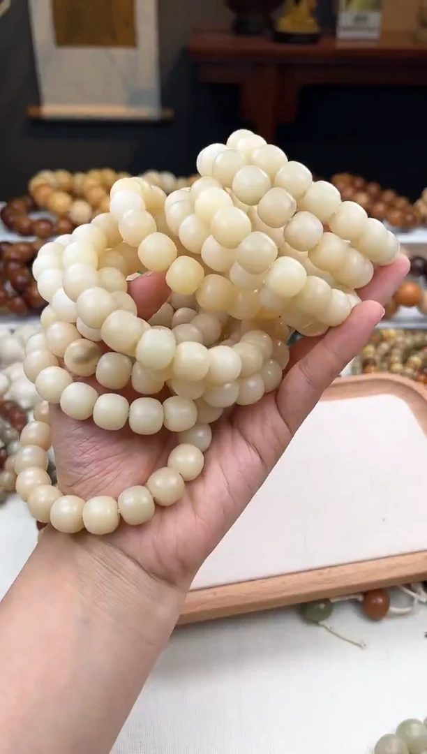 【闪购商品】菩提根/象牙果手串11*12干磨（162）