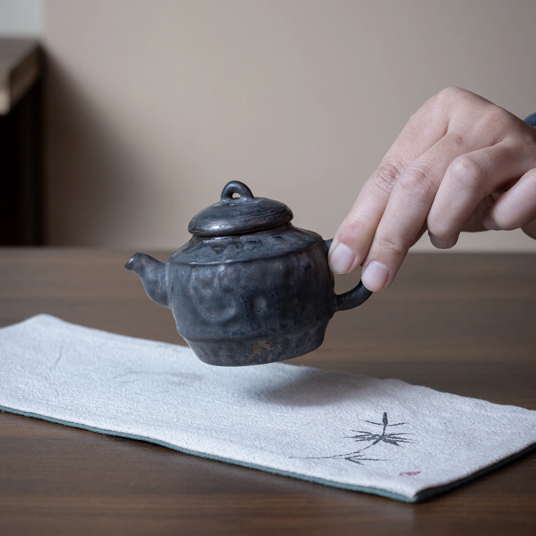 【拿放斋】铁锈釉路远壶.3655.中式球孔过滤路远壶手工养生壶