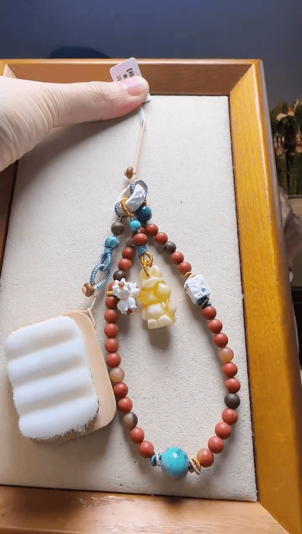 【闪购商品】南红玛瑙手机链未镶嵌B01575