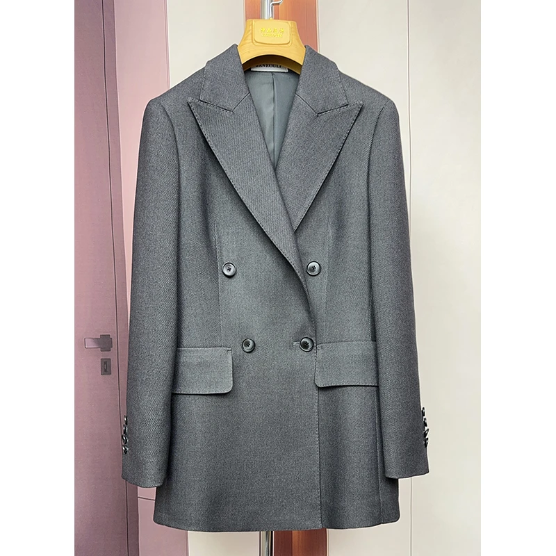 【宝儿推荐】2025新款西装外套女时尚西服气质通勤高级感双排扣顺色