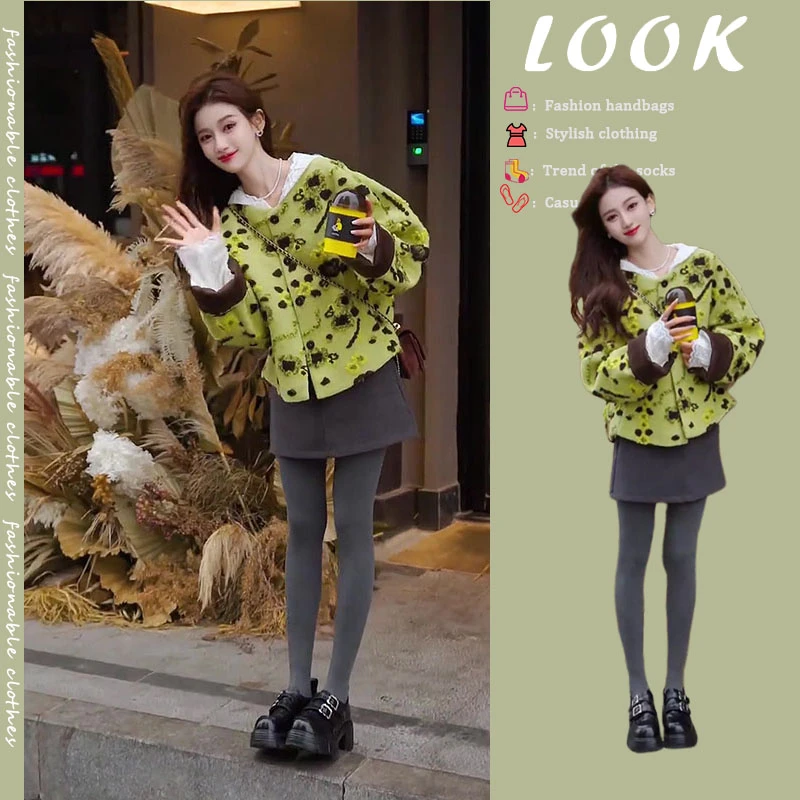 2024秋冬穿搭新款设计感立体花朵外套内搭蕾丝打底衫短裙三件套潮