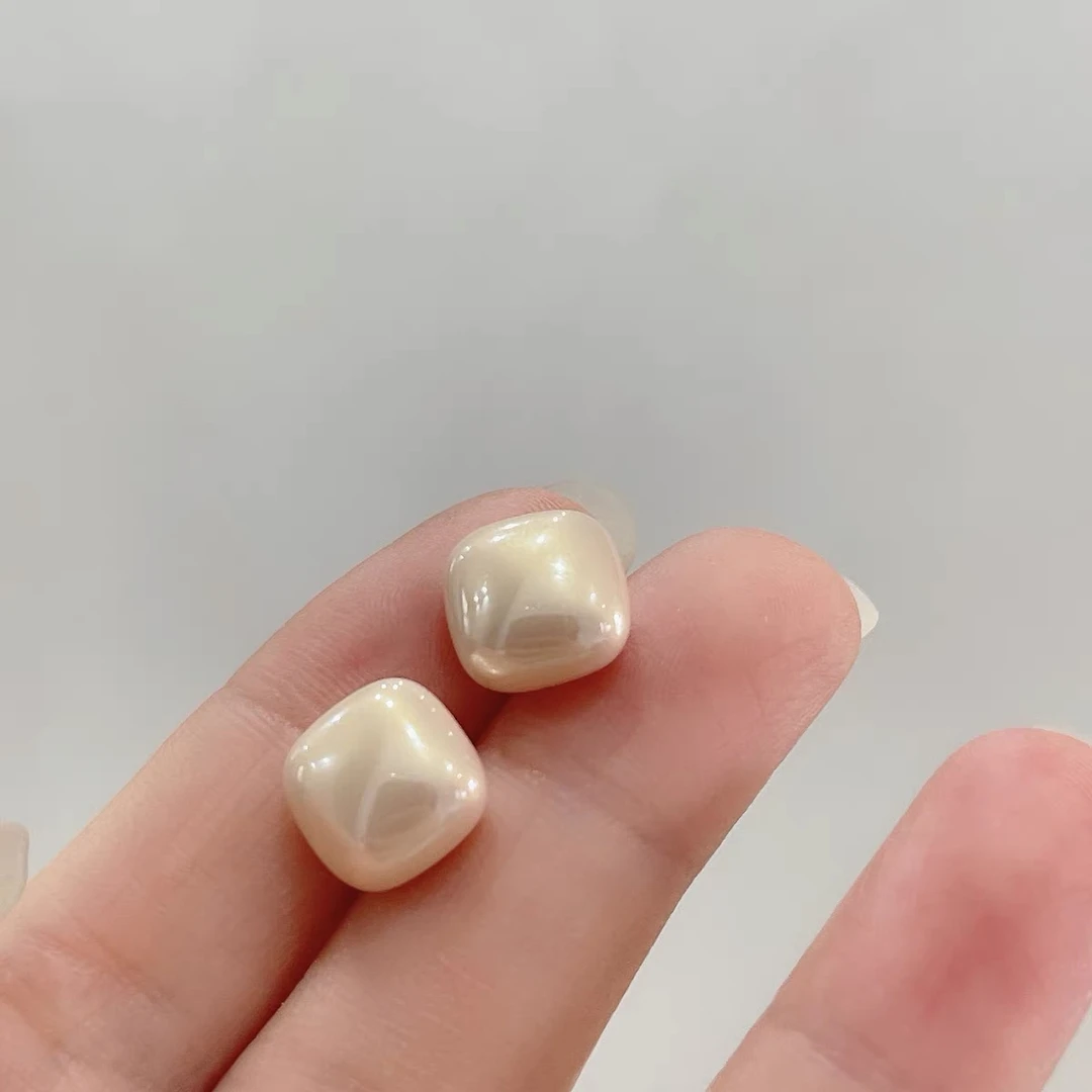 铜合金仿珍珠耳饰 【小颗奶糖】简约方形小众耳钉新款冷淡风耳饰F57