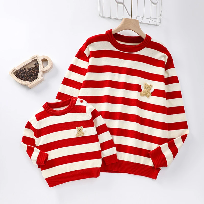 儿童上衣童装毛衣针织红色童装毛衣针织衫红色圆领秋季