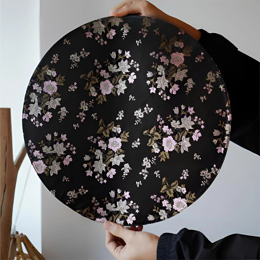 问春风 玄黑七彩光泽宋锦茶席系列碎花图圆茶铺家用泡茶垫40*40