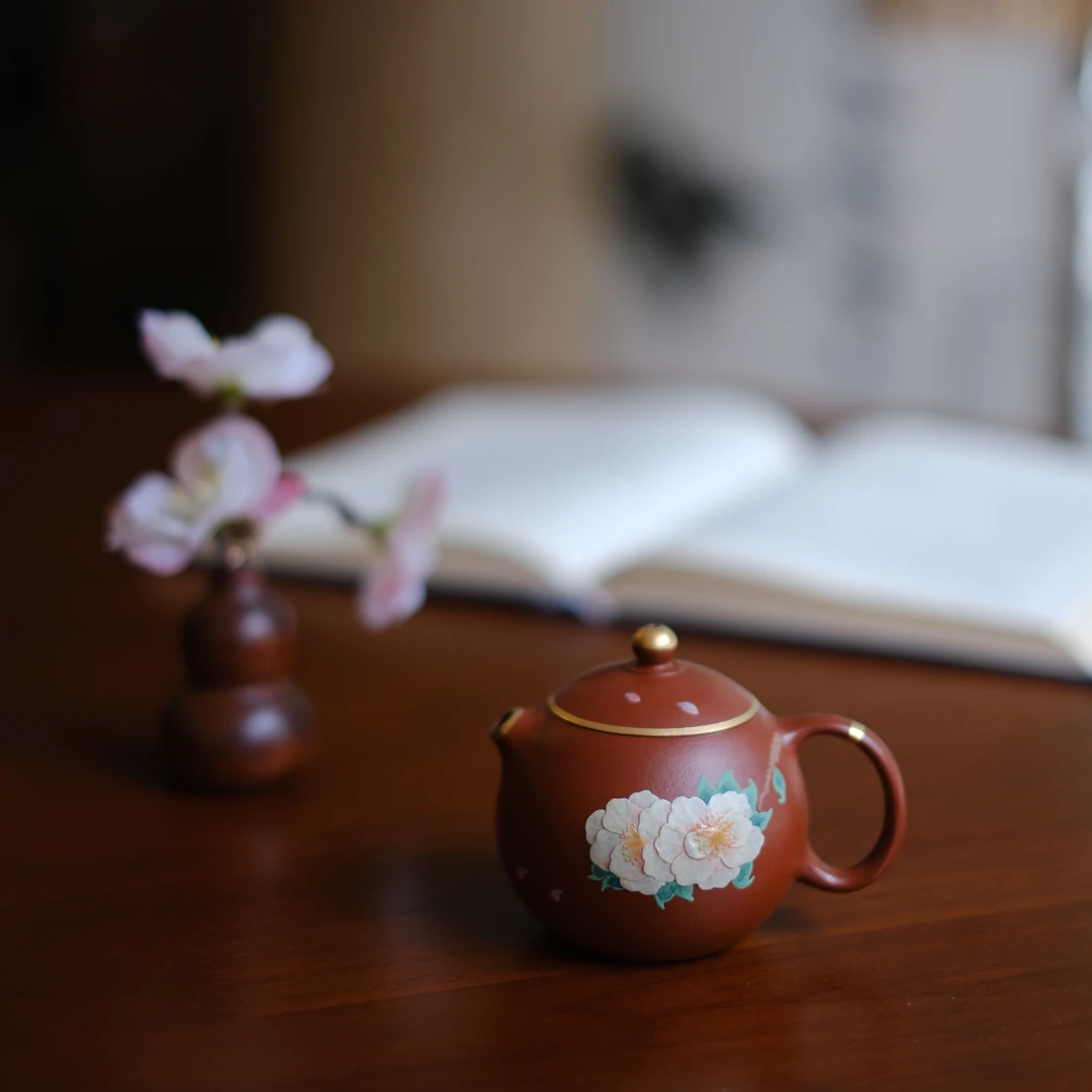 大碗茶器【浮翠流丹·西施】朱泥宜兴紫砂牡丹堆绘包金紫砂壶130cc