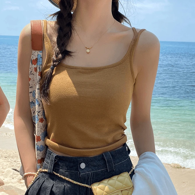 韩版吊带背心女2024短款白色带胸垫小众春夏百搭法式性感纯色美背