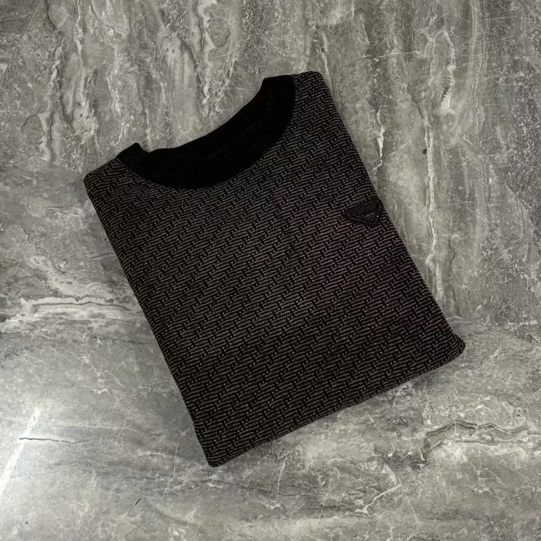 男士时尚圆领长袖毛衣691