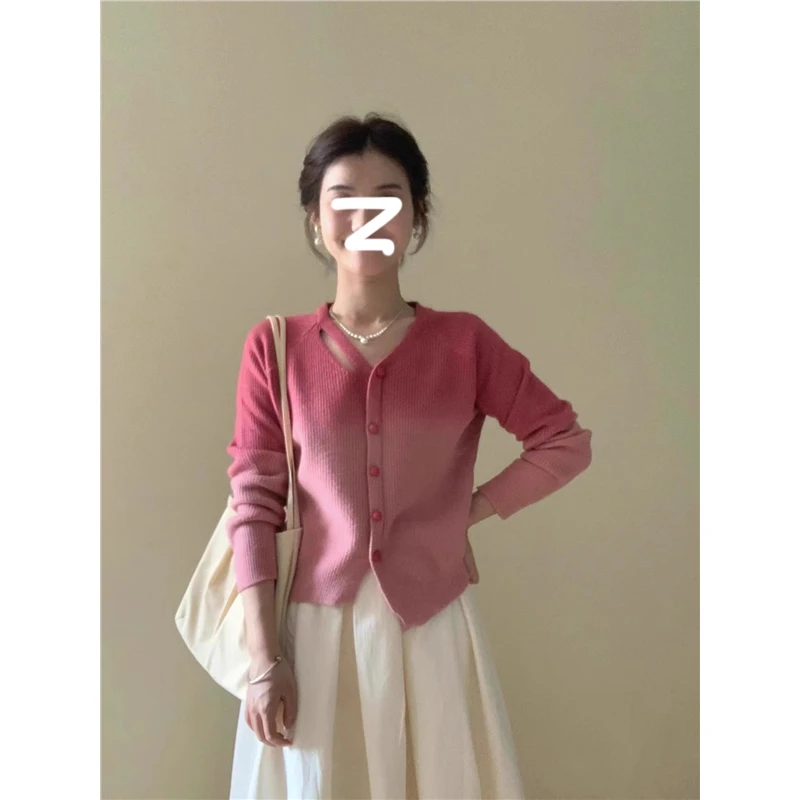 渐变红色甜美外穿毛衣针织衫女2024新款春秋短款洋气独特别致上衣