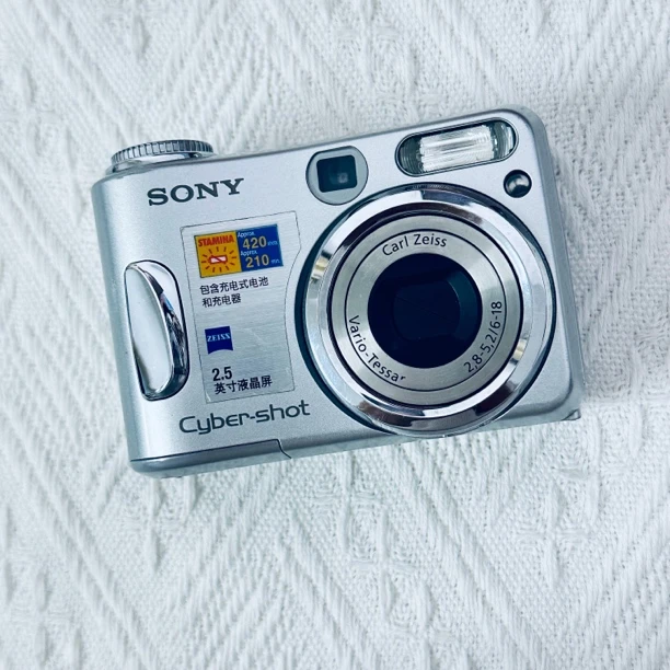 9新 Sony/索尼 s90小面包出片色彩感浓郁福利五号电池自备