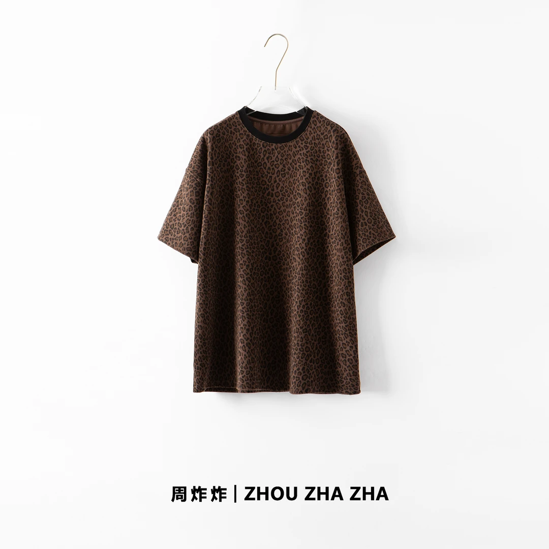 【周炸炸】时尚咖豹纹圆领短袖气质简约洋气韩版上衣#245390-1