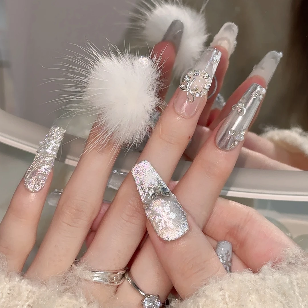 『百变雪绒绒』yy圣诞12片ab限定磁吸毛球穿戴甲长美甲