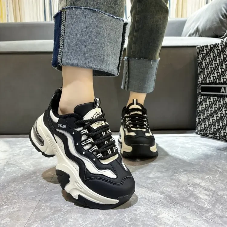 厚底老爹鞋女2023新款秋冬增高显脚小休闲运动黑白熊猫鞋经典系带