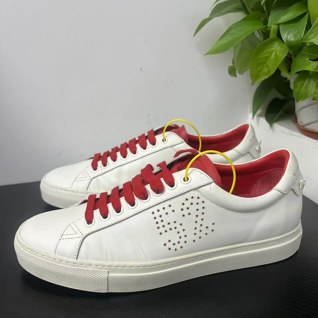 Givenchy/纪梵希41.5欧码镂空白色板鞋时尚百搭无配件wdf718