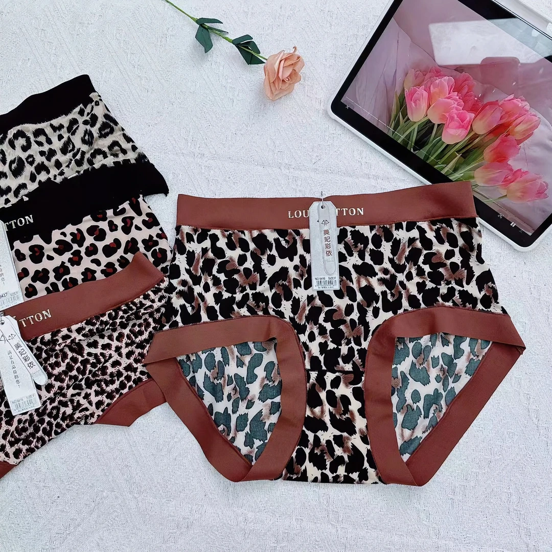 三条高腰舒适三角内裤时尚透气豹纹女士性感大码运动韩版无痕内裤