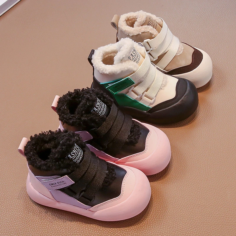 小黄鸭女童加棉保暖靴2024冬季新款时尚儿童魔术贴休闲鞋加厚御寒