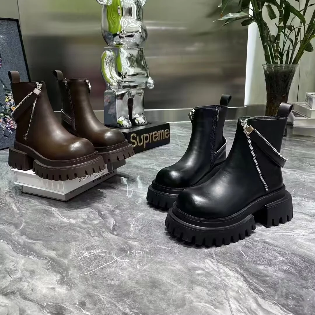 烟管马丁靴女2024秋冬季新款英伦风厚底增高显瘦百搭短筒靴女靴潮