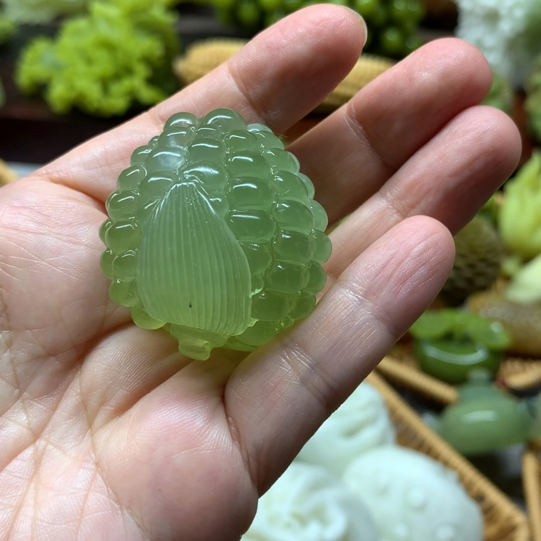 蛇纹石玉摆件未镶嵌负*