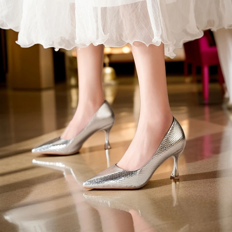 气质高跟鞋女2025爆款洋气百搭款细跟高级感法式尖头浅口时尚单鞋