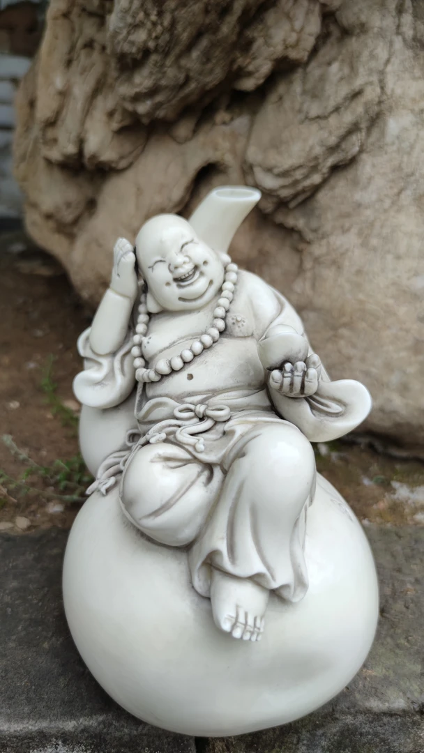 大肚弥勒佛，与人为善，和气生财