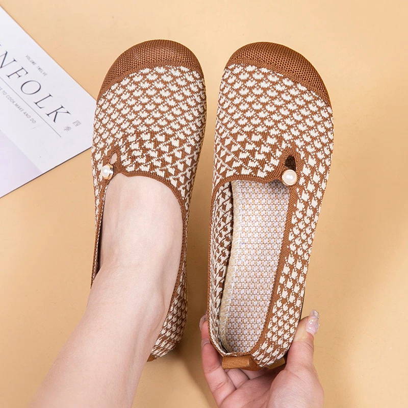 春夏新款中老年妈妈鞋飞织透气一脚蹬舒适百搭软底老北京布鞋女