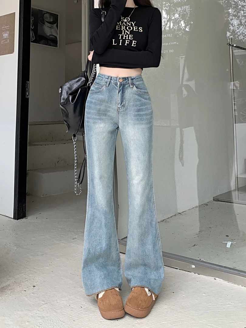 秋冬浅蓝色微喇叭牛仔裤女高腰梨形身材显瘦宽松小个子微喇裤子