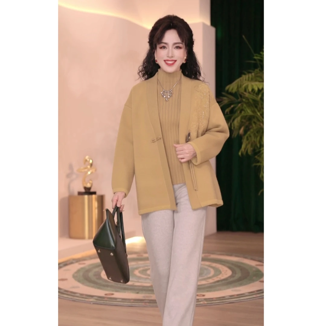 洋气妈妈装舒适外套时尚休闲上衣服洋气中年2024新款春装两件套