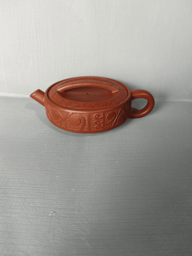 炮嘴汉瓦红兔，刻绘款，赵庄朱泥，容量140cc，球孔出水，精工半手工