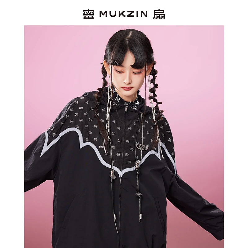 密扇2023新款烫钻连帽运动外套M234D35001001上下装