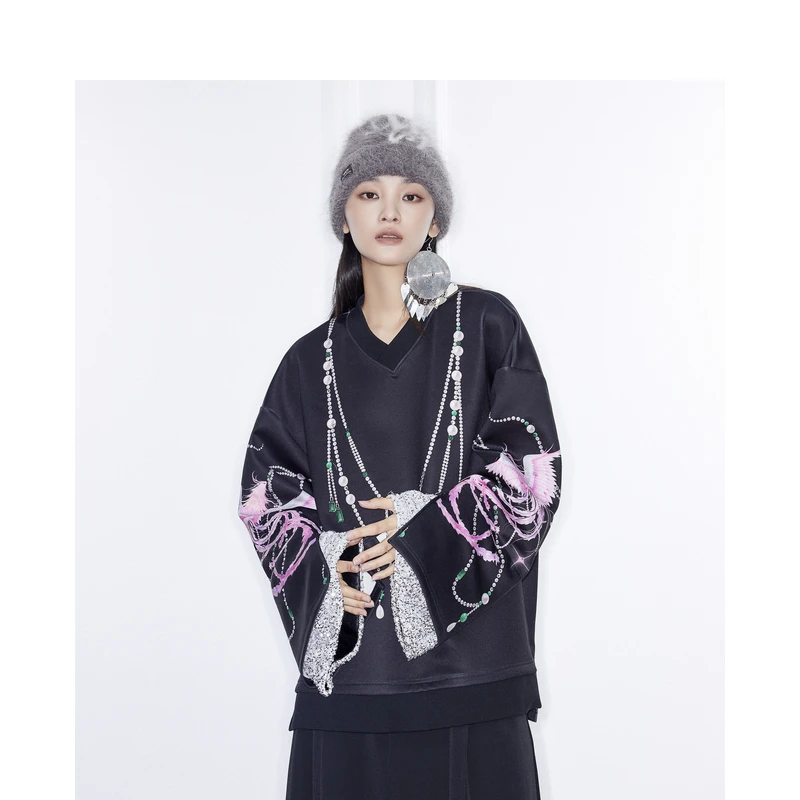 密扇玲珑系列 「凤栖」v领印花宽袖口卫衣M24DA05001006