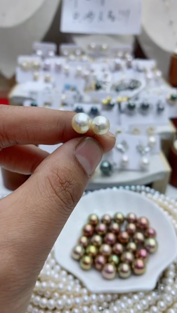 【闪购商品】海水珍珠耳饰银S925镶嵌羽皇金