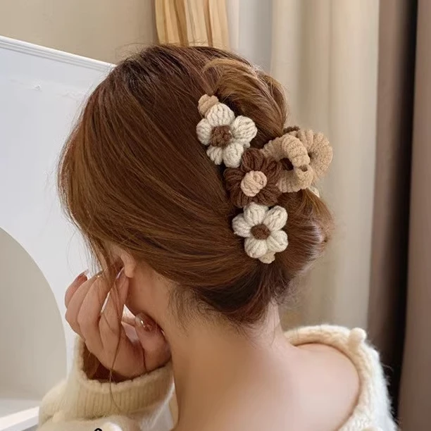 编织花朵毛线抓夹秋冬女毛毛鲨鱼夹大号发夹后脑勺发抓夹子头饰卡