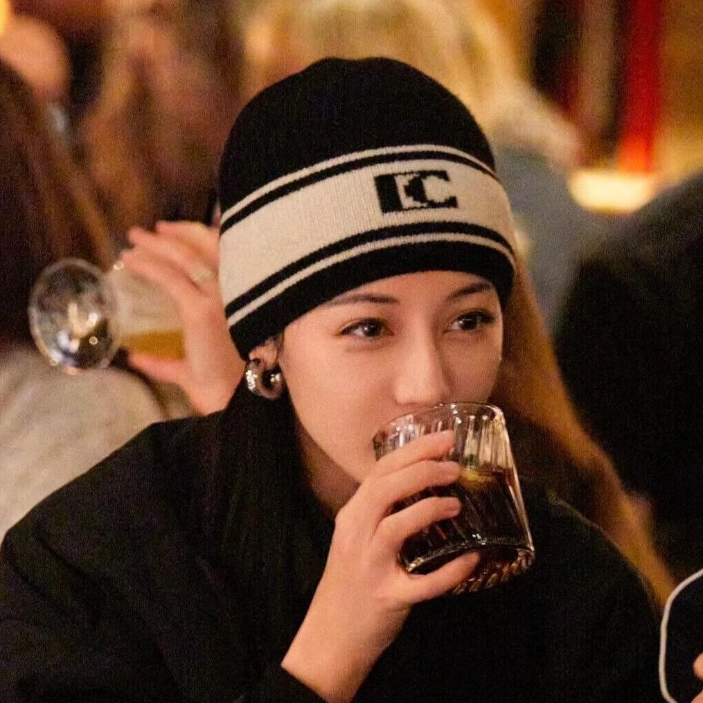 迪丽热巴同款包头针织帽女款护耳百搭冷帽字母小香风秋冬毛线帽女