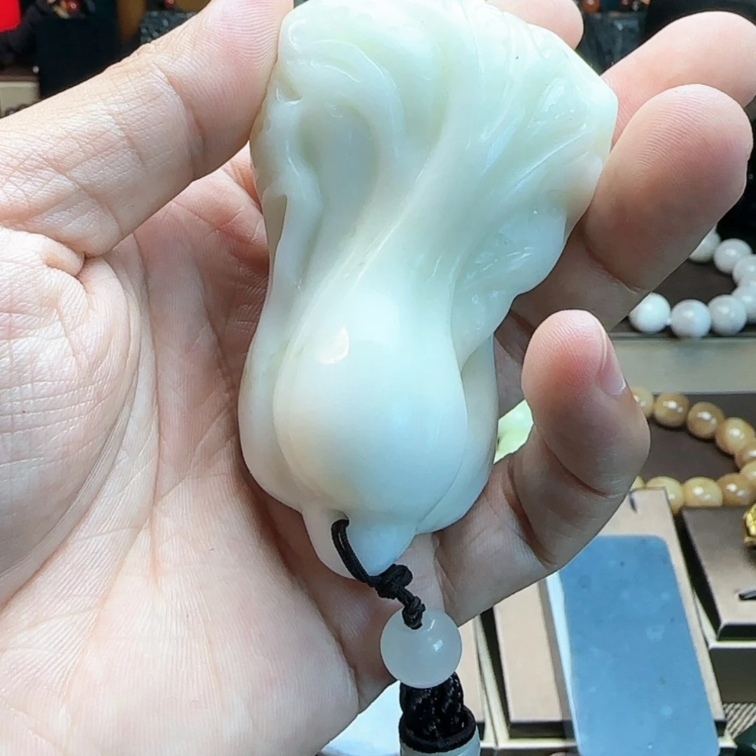 【闪购商品】蛇纹石玉颈饰合金
