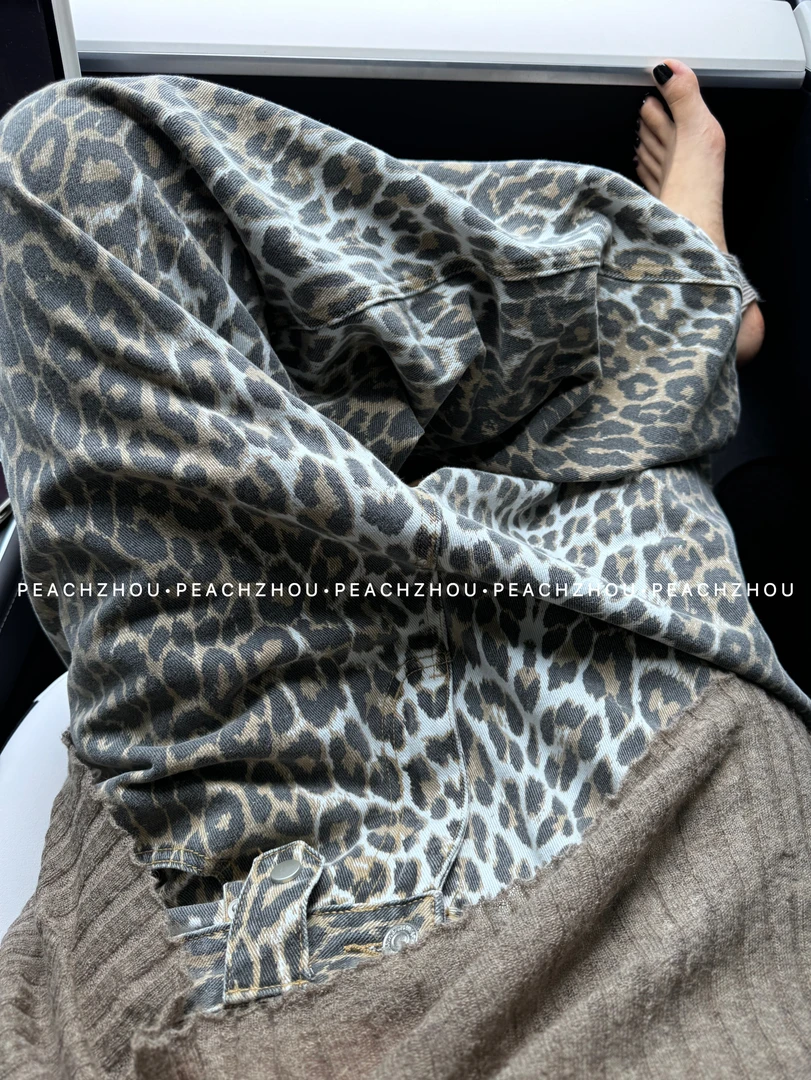 『PEACHZHOU』野性豹纹印花宽松水洗直筒牛仔裤休闲复古时髦阔腿裤