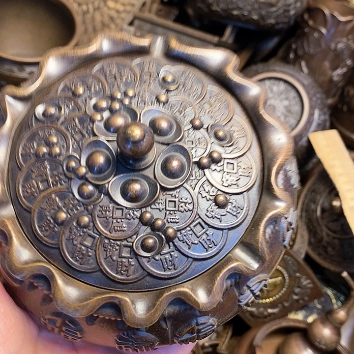 精美铜器，做工精细