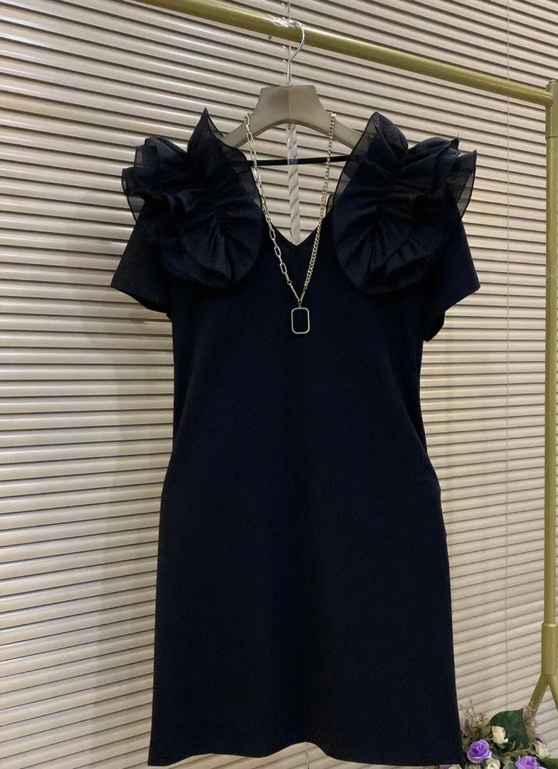 3618新款欧货遮肉显瘦气质百搭连衣裙方领连衣裙时尚夏季黑色法式