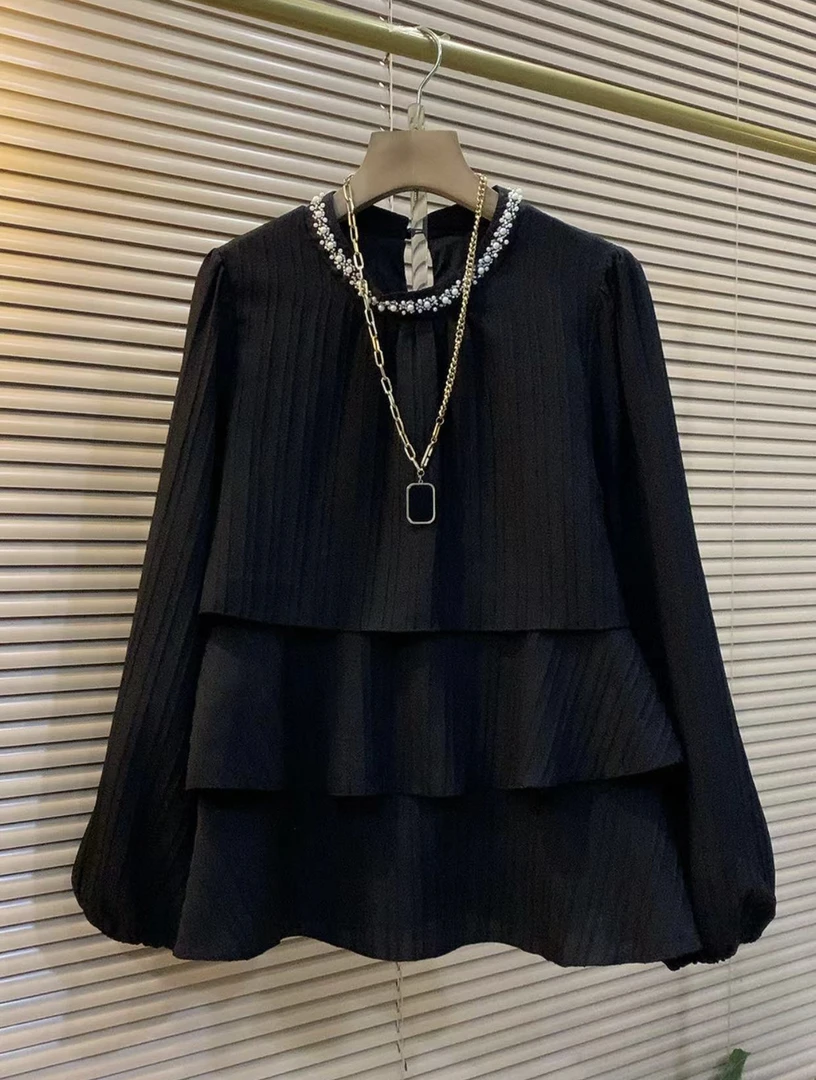 早秋新款欧货遮肉显瘦气质钉珠女人衫长袖时尚小众设计师圆领褶皱